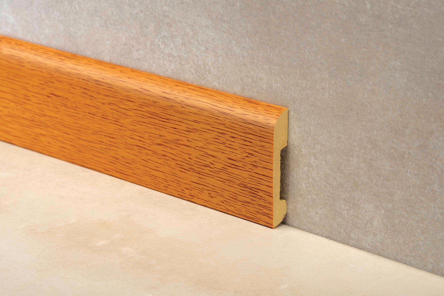 Guardapolvo EPS Classic 10x68x2400 mm Ambar