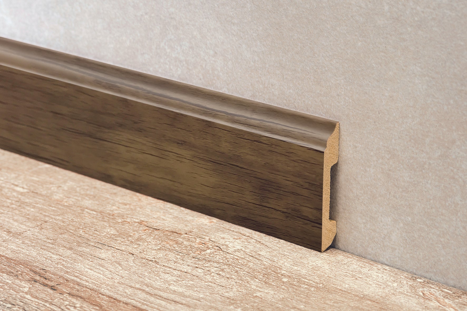 Guardapolvo EPS Curves 15x80x2400 mm Ceniza Mate