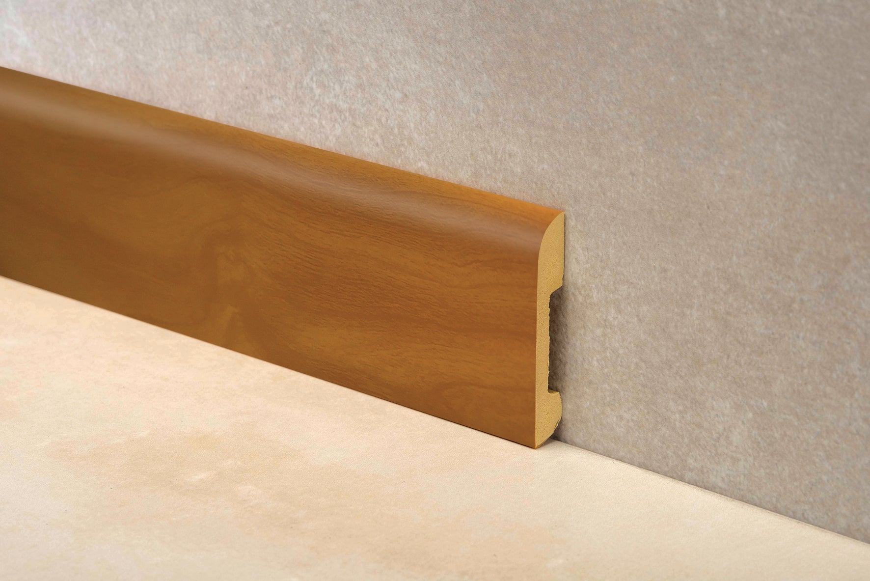Guardapolvo EPS Classic 10x68x2400 mm Nuez