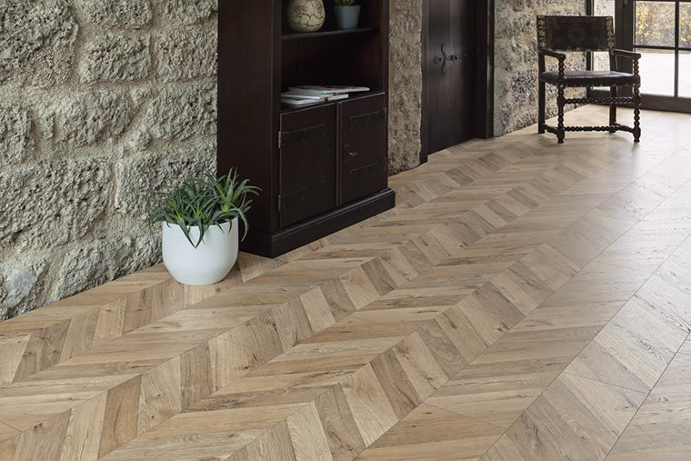 Piso Fotolaminado Oak 1ST K4378 RH Fishbone