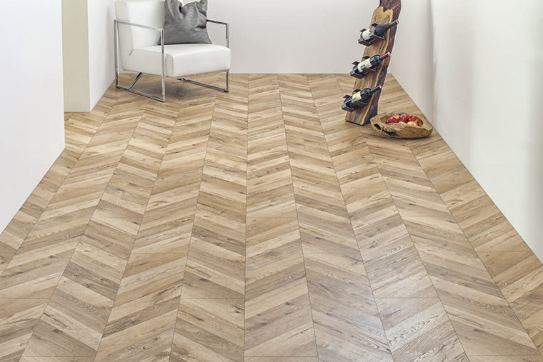 Piso Fotolaminado Oak 1ST K4378 RH Fishbone